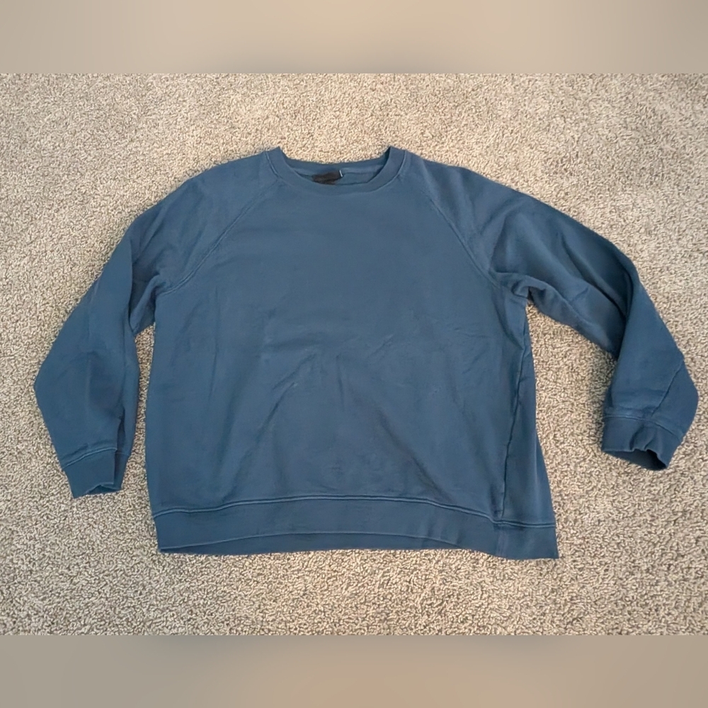 H&M Men's Deep Blue Crewneck Sweater Size L